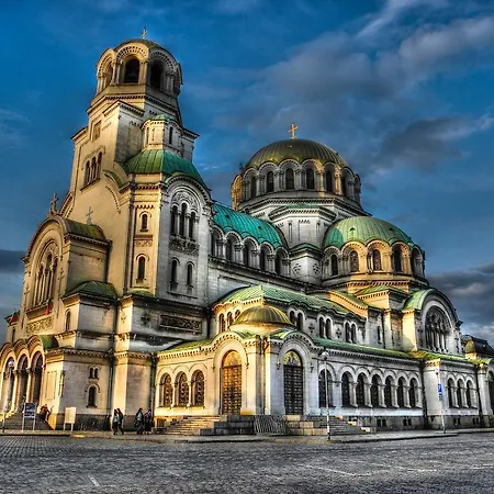 Top Center Luxury Sofia