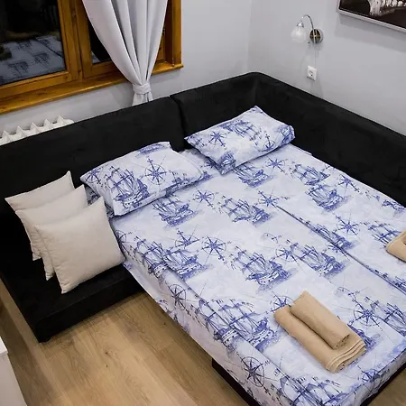 Top Center Luxury *