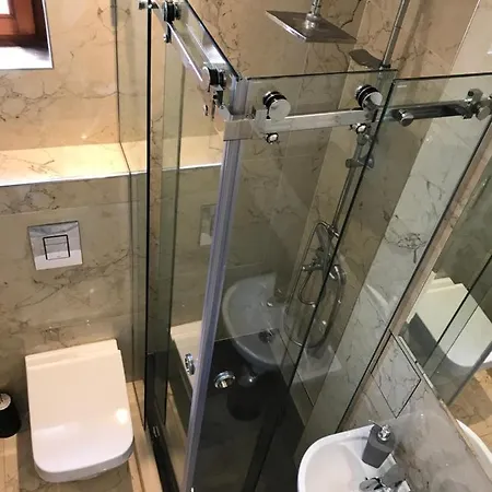 Top Center Luxury Sofia